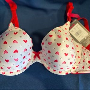 New with tags sexy molded cup underwire Tshirt bra.